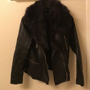 Forever21 faux leather jacket w/ detachable collar